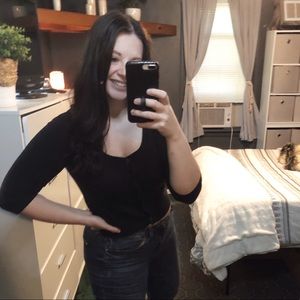 Delias Cropped Mid-Sleeve Black Cardigan